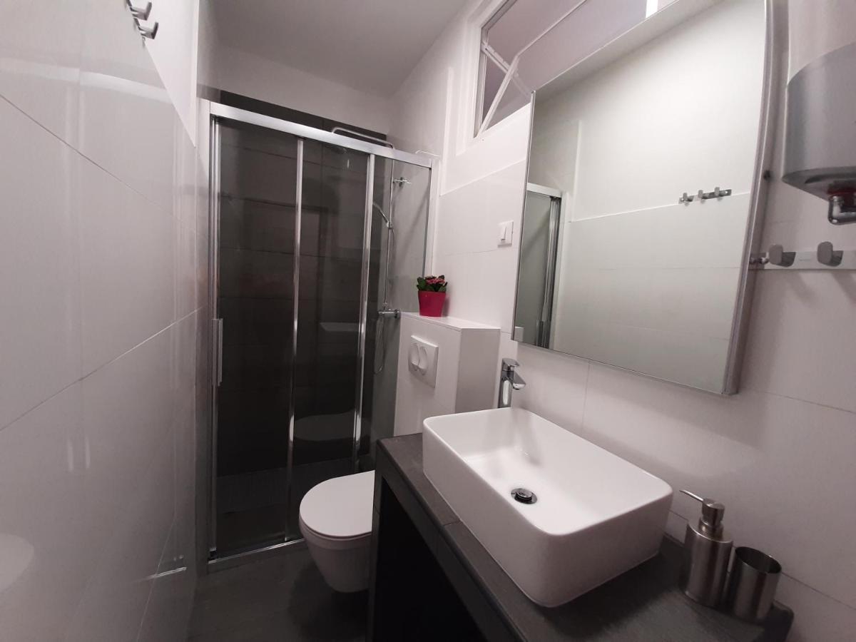Apartment Boni Шибеник Екстер'єр фото