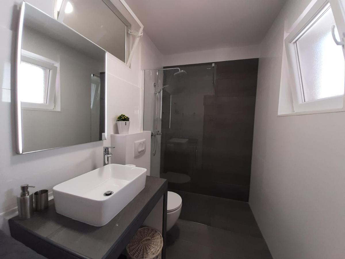 Apartment Boni Шибеник Екстер'єр фото