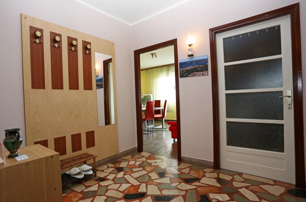 Apartment Boni Шибеник Екстер'єр фото
