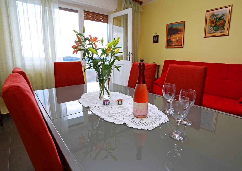 Apartment Boni Шибеник Екстер'єр фото