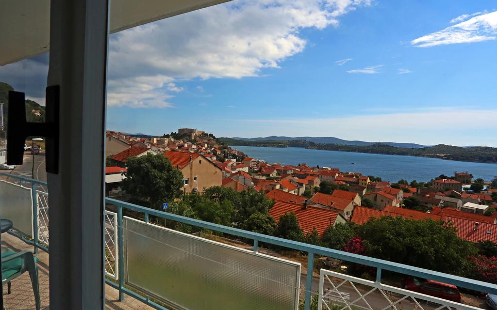 Apartment Boni Шибеник Екстер'єр фото